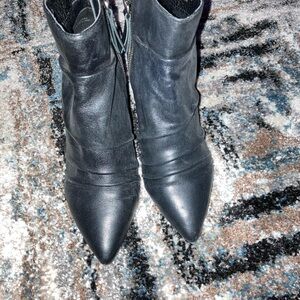 T Tahari Black Heeled Boots
